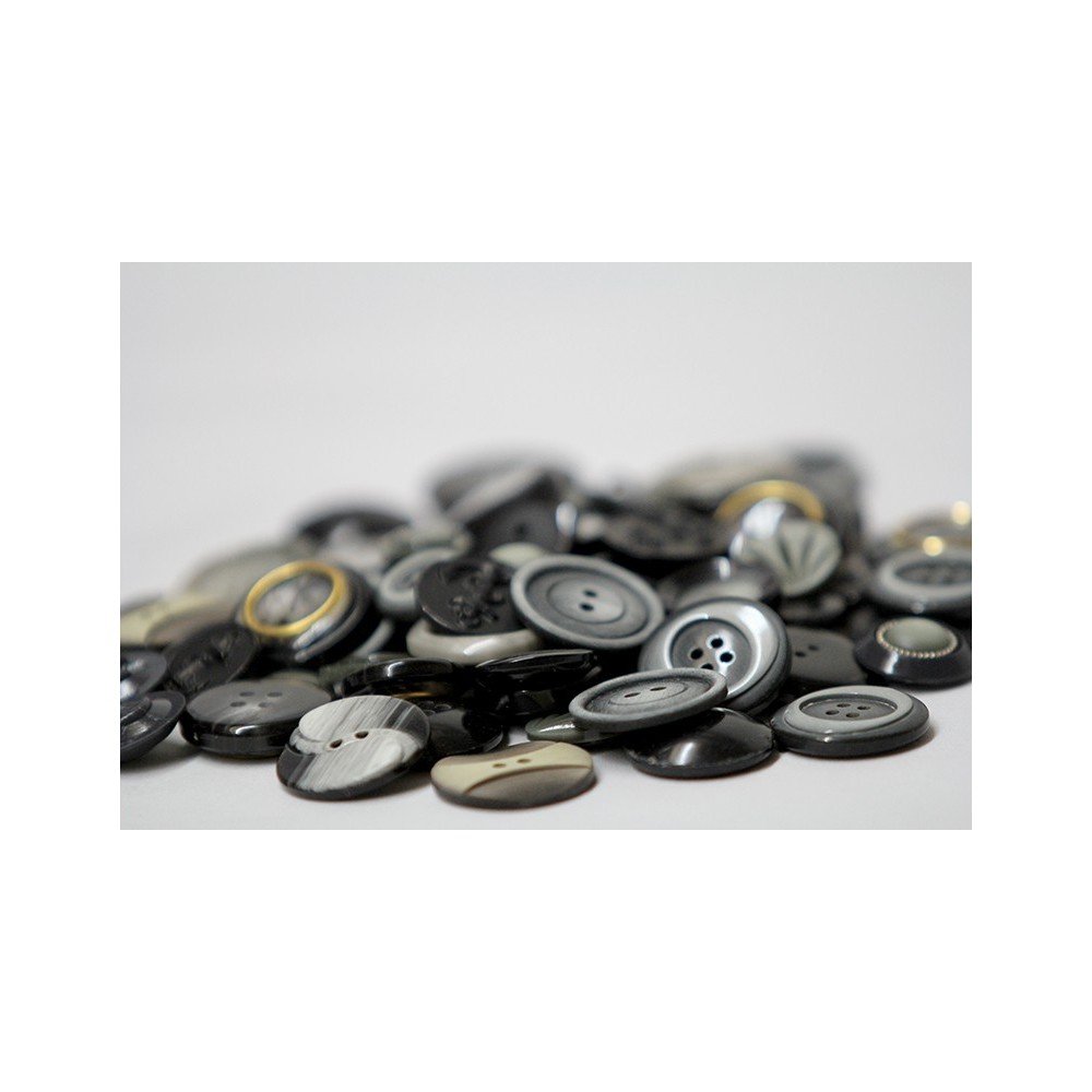 Boutons en vrac - 150gr - tons gris-noirs