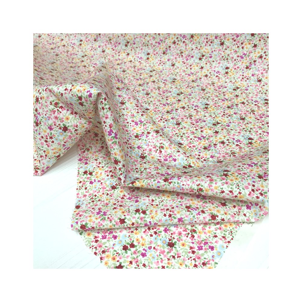 Sevenberry - Small multicolored flowers