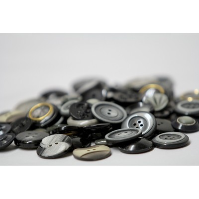 Boutons en vrac - 150gr - tons gris-noirs