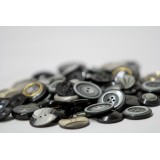 Boutons en vrac - 150gr - tons gris-noirs