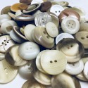 Buttons in bulk - 100gr - white-unbleached tones