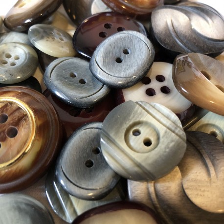 Buttons in bulk - 150gr -  gray-brown tones