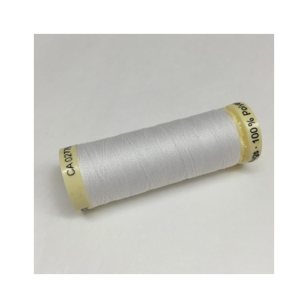 Gütermann sewing thread black (000)