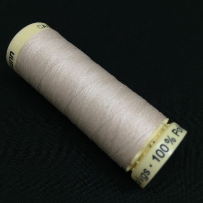 Gütermann sewing thread off white (1)