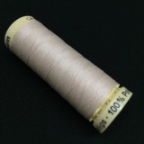 Gütermann sewing thread off white (1)