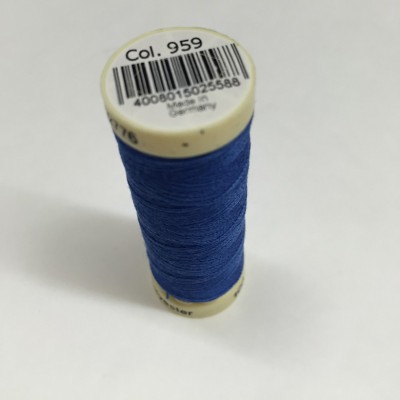 Gütermann sewing thread blue (759)
