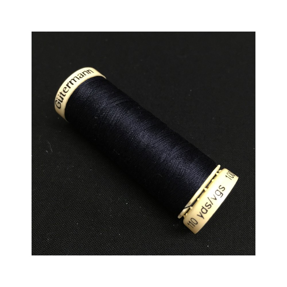 Gütermann sewing thread navy blue (665)