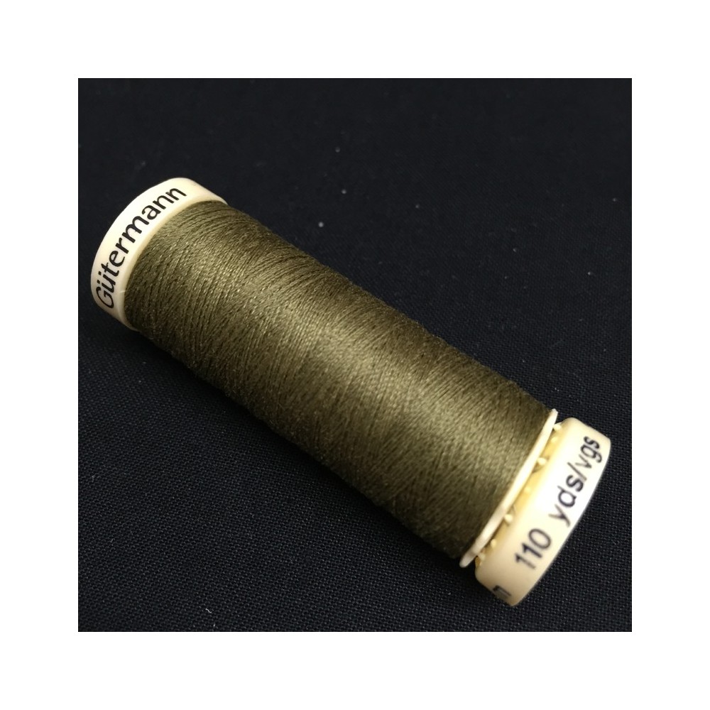 Gütermann sewing thread green (582)