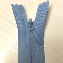 Invisible closed-end zip - sky blue